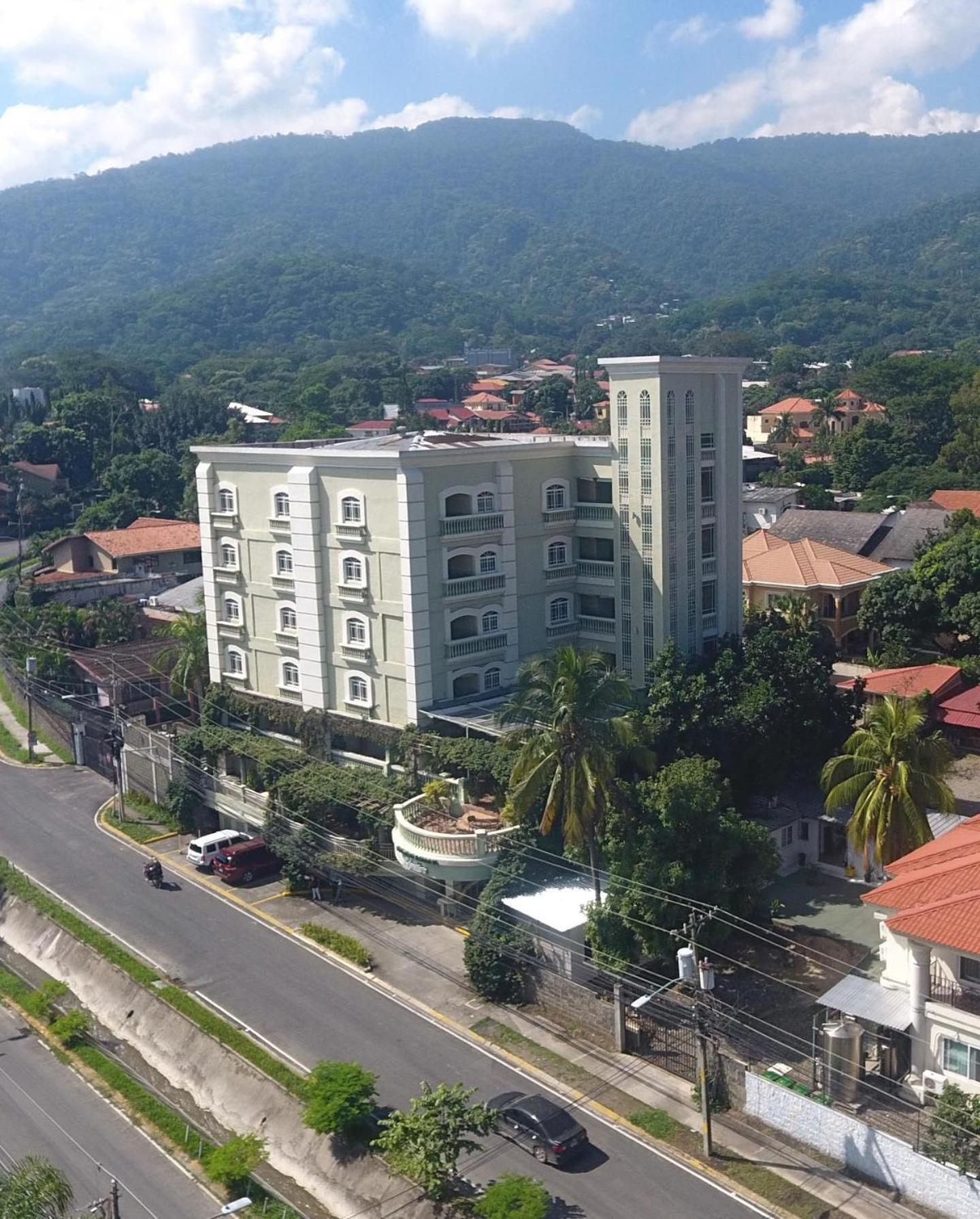 Boutique Hotel La Cordillera ซานเปโดร ซูลา ภายนอก รูปภาพ