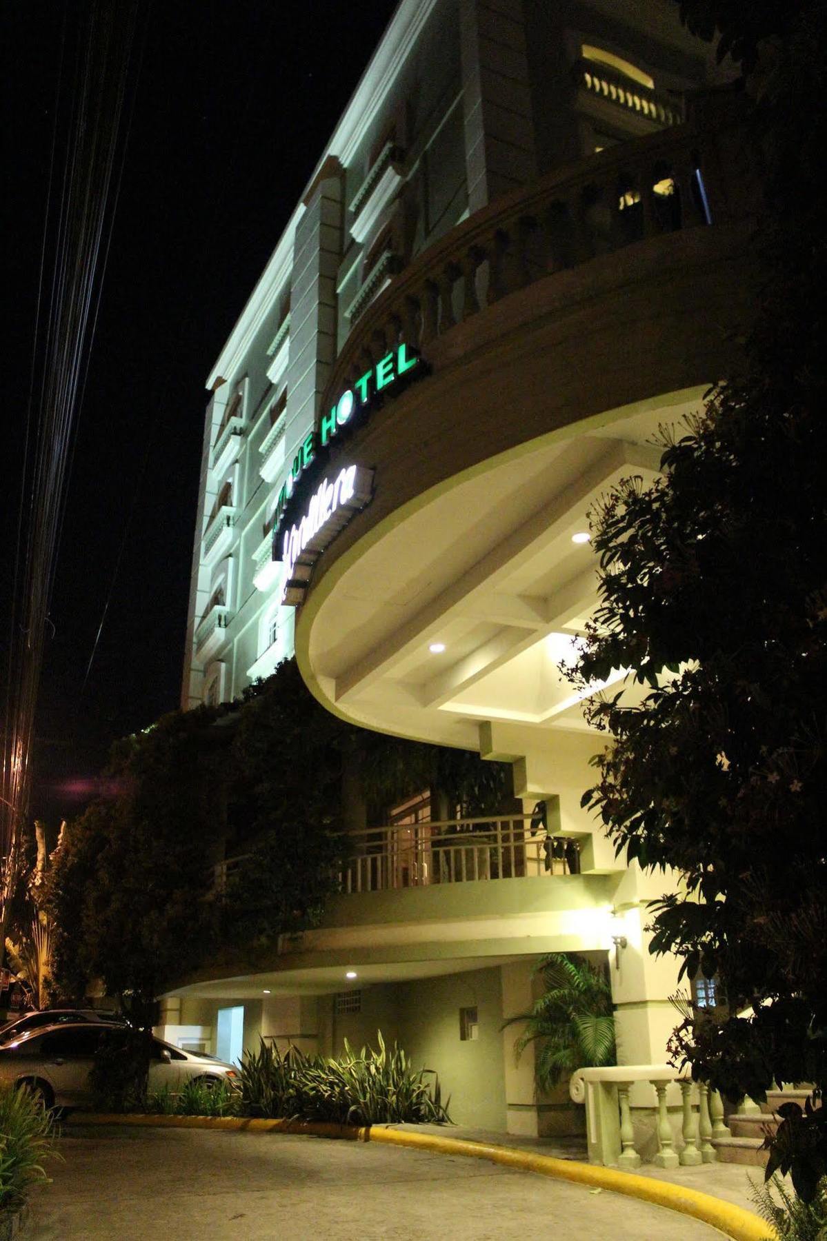 Boutique Hotel La Cordillera ซานเปโดร ซูลา ภายนอก รูปภาพ