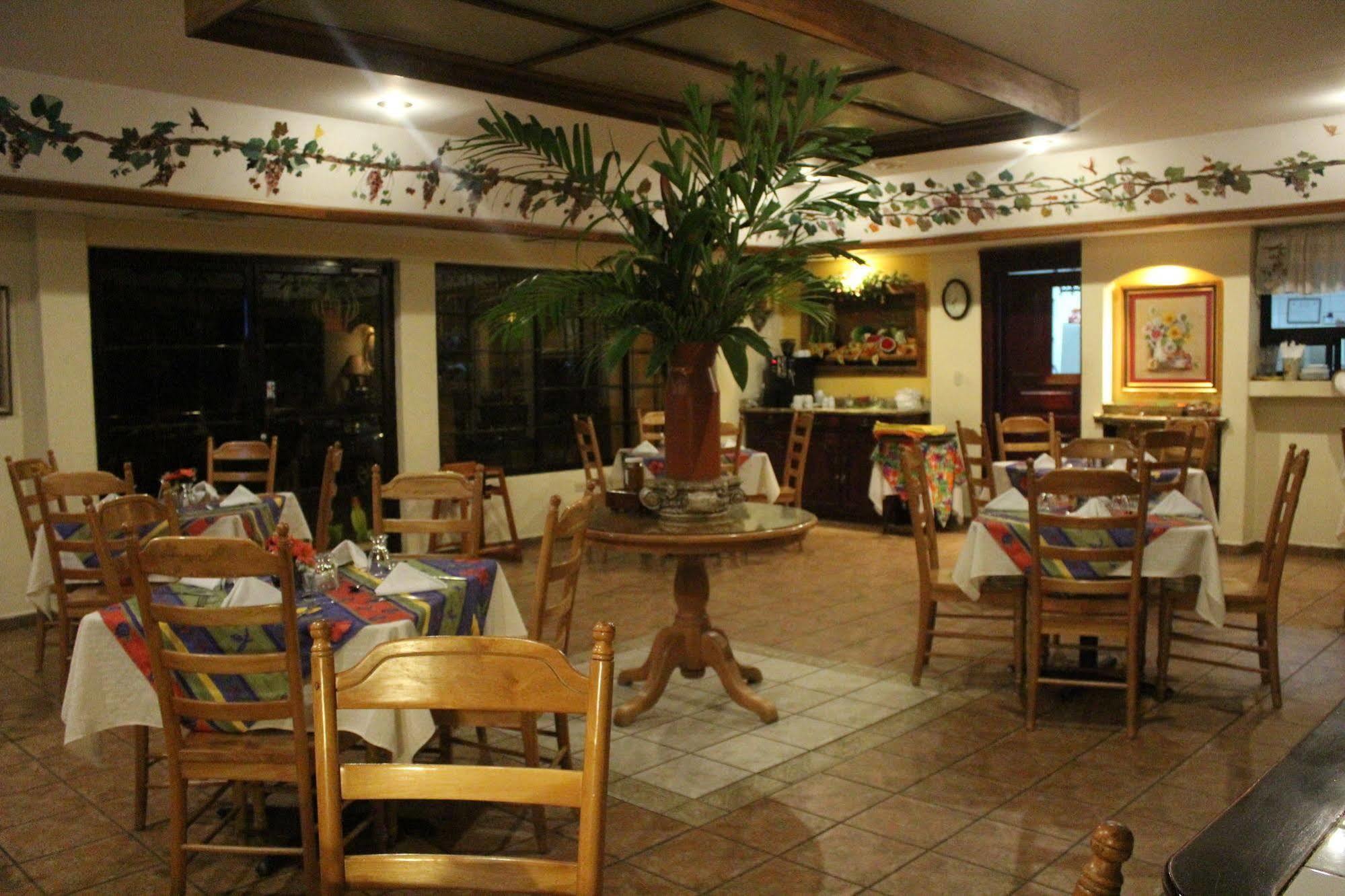 Boutique Hotel La Cordillera ซานเปโดร ซูลา ภายนอก รูปภาพ