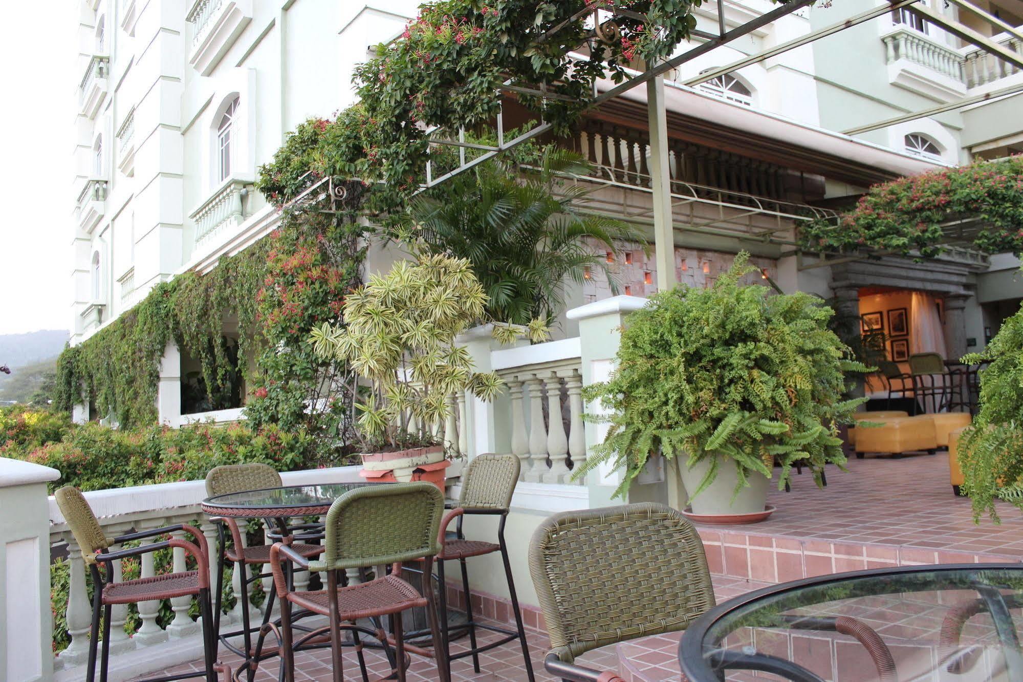 Boutique Hotel La Cordillera ซานเปโดร ซูลา ภายนอก รูปภาพ
